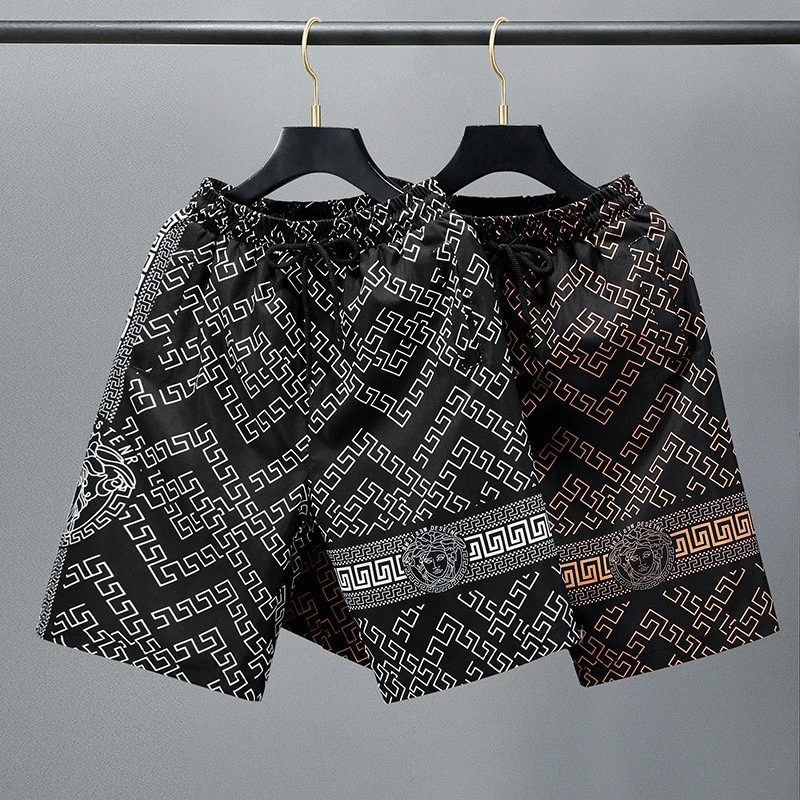Versace Black Shorts in Everyday Casual Style Review: Print Registration, Hem Spacing and a No-Stretch Waistband